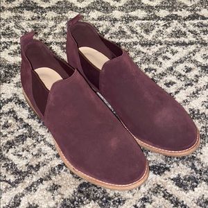 Clark’s booties maroon size 9.5